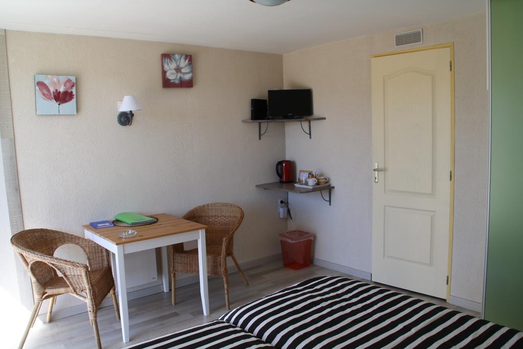 La Perle Du Lot Bed & Breakfast Castelnau-Montratier Exterior photo